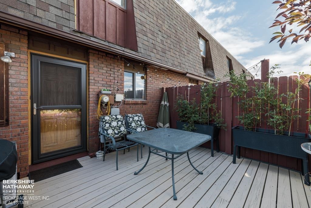 Cody, Wyoming 82414, United States, 2 Bedrooms Bedrooms, ,2 BathroomsBathrooms,Residential,Active,171783