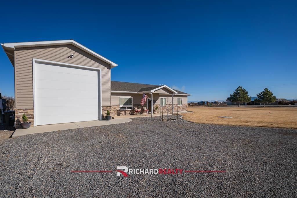 Photo of 1101 Lane 11 Ln, Powell, WY 82435 (MLS # 10032112)