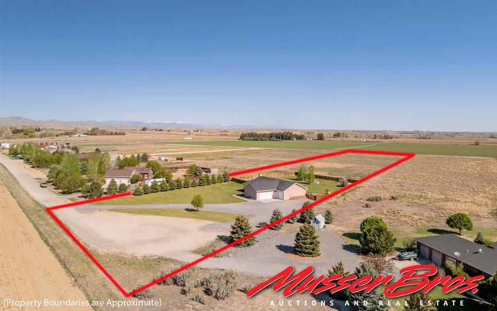 Photo of 31 Iron Creek Drive, Cody, WY 82414 (MLS # 10032357)