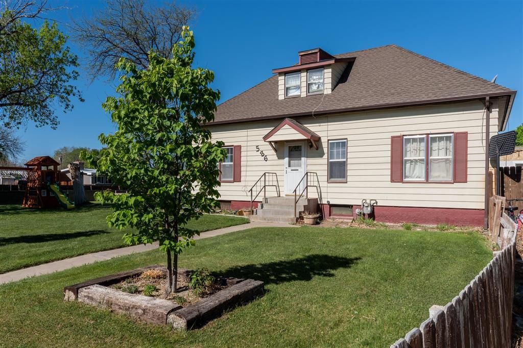 Photo of 586 Nevada Ave, Lovell, WY 82431 (MLS # 10032371)