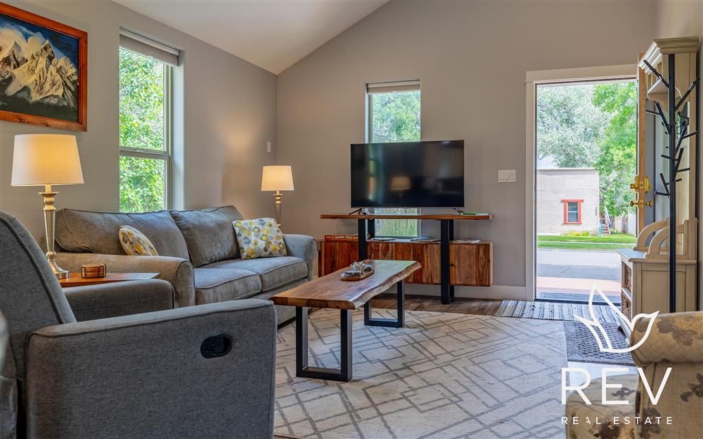 Photo of 1408 Alger Ave, Cody, WY 82414 (MLS # 10031540)