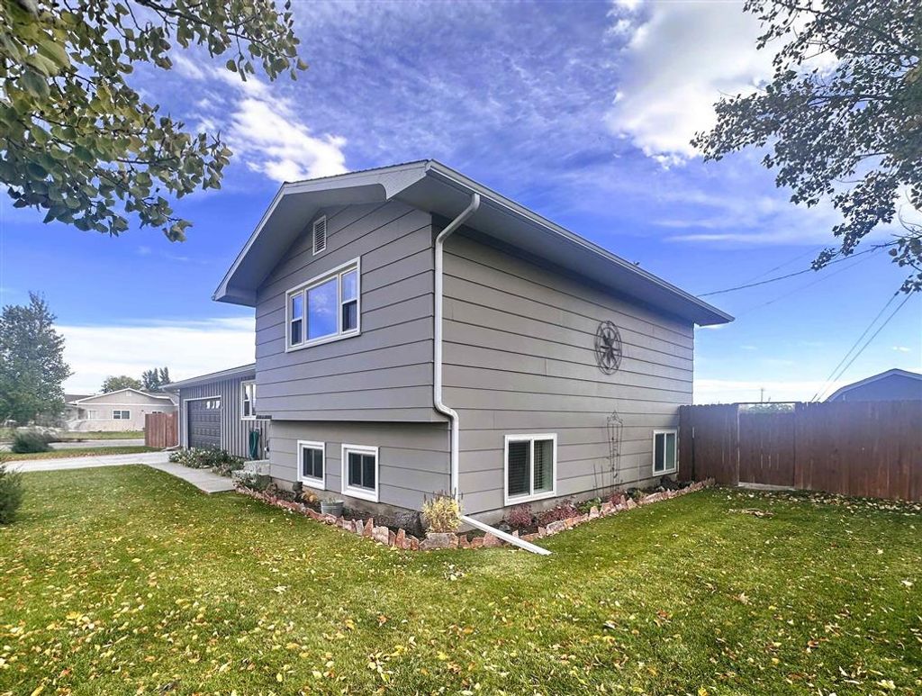 Photo of 86 Wyoming St, Lovell, WY 82431 (MLS # 10031791)