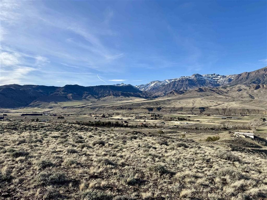 Photo of T B D Hawk Dr #Lot 275, Lot 280, Wapiti, WY 82450 (MLS # 10032233)