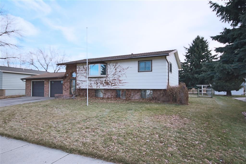 Photo of 1314 Meadow Ln Ave, Cody, WY 82414 (MLS # 10032209)