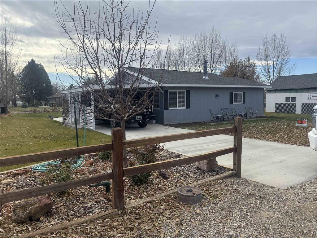 Photo of 172 W 1st St S, Cowley, WY 82420 (MLS # 10031859)