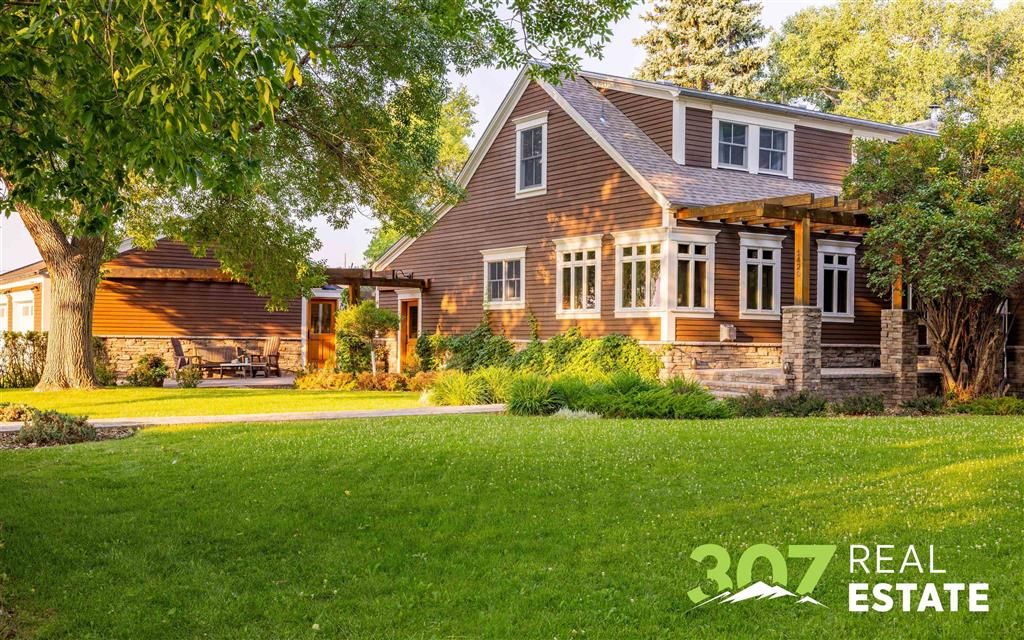 Photo of 1420 Meadow Ln Ave, Cody, WY 82414 (MLS # 10030397)