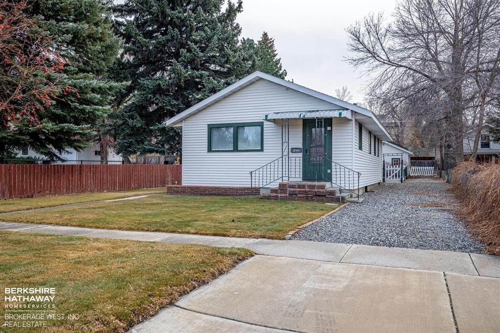 Photo of 1032 Cody Ave, Cody, WY 82414 (MLS # 10031915)