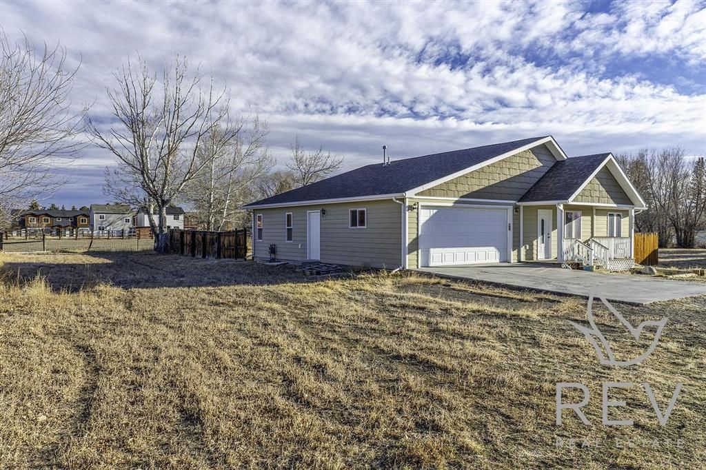 Photo of 2707 Central Ave, Cody, WY 82414 (MLS # 10032172)