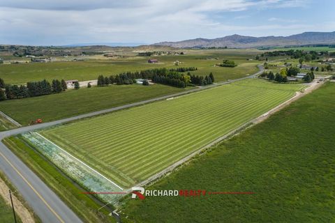 Tiny photo for TBD Hitching Post Dr, Cody, WY 82414 (MLS # 10031418)