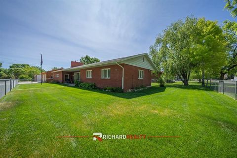 Tiny photo for 719 W B St, Basin, WY 82410 (MLS # 10031327)