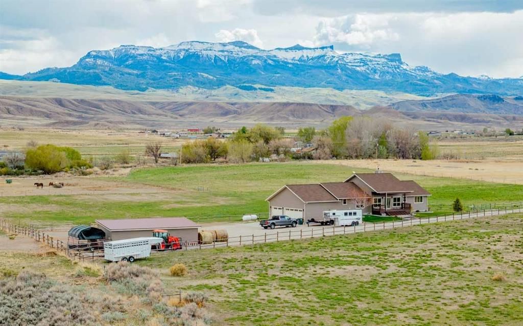 Photo of 20 Ridge View Tr, Cody, WY 82414 (MLS # 10032402)