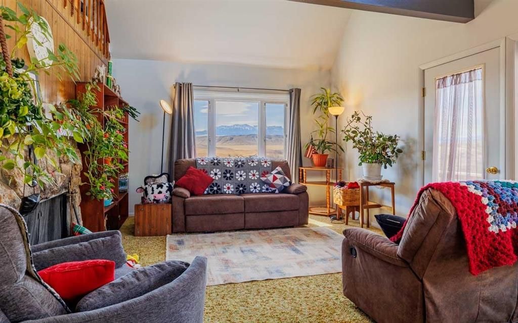 Photo of 29 Wall St, Cody, WY 82414 (MLS # 10032187)