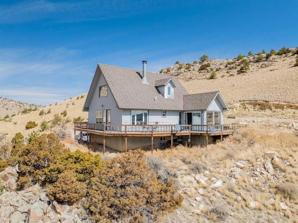 Photo of 29 Wall St, Cody, WY 82414 (MLS # 10032187)