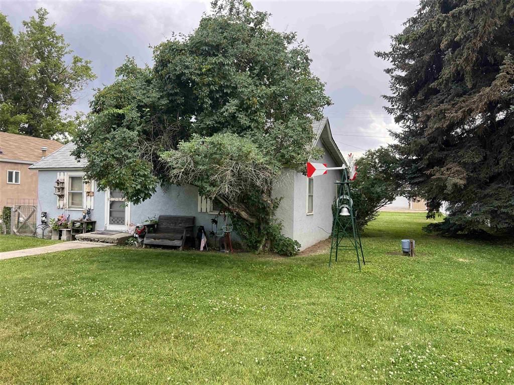 Photo of 1414 Salsbury Ave, Cody, WY 82414 (MLS # 10031498)