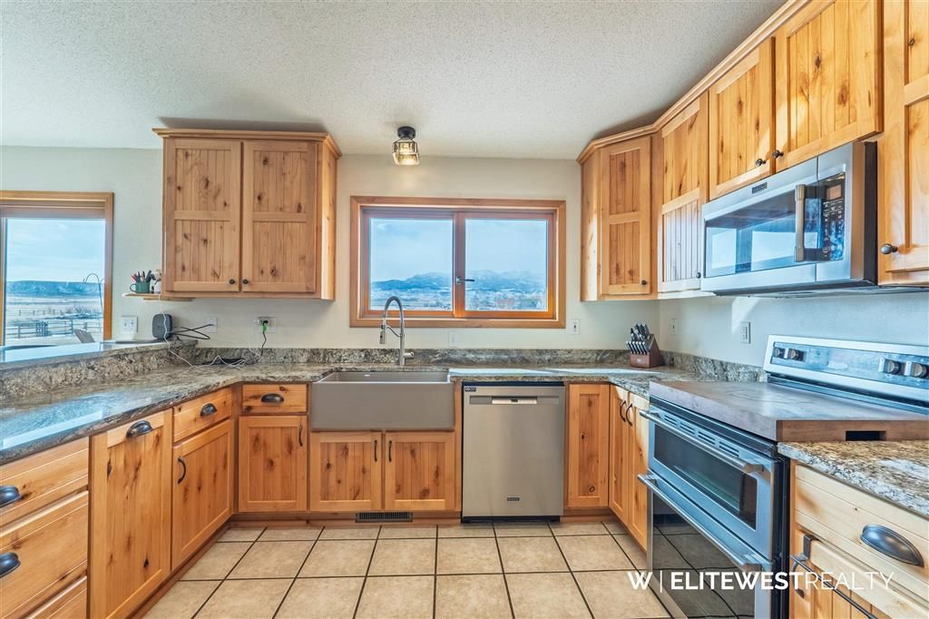 Photo of 4 Heather Rd, Cody, WY 82414 (MLS # 10032135)