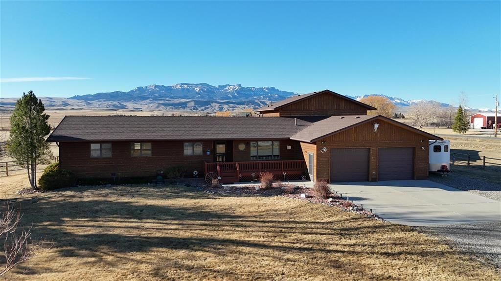 Photo of 4 Heather Rd, Cody, WY 82414 (MLS # 10032135)
