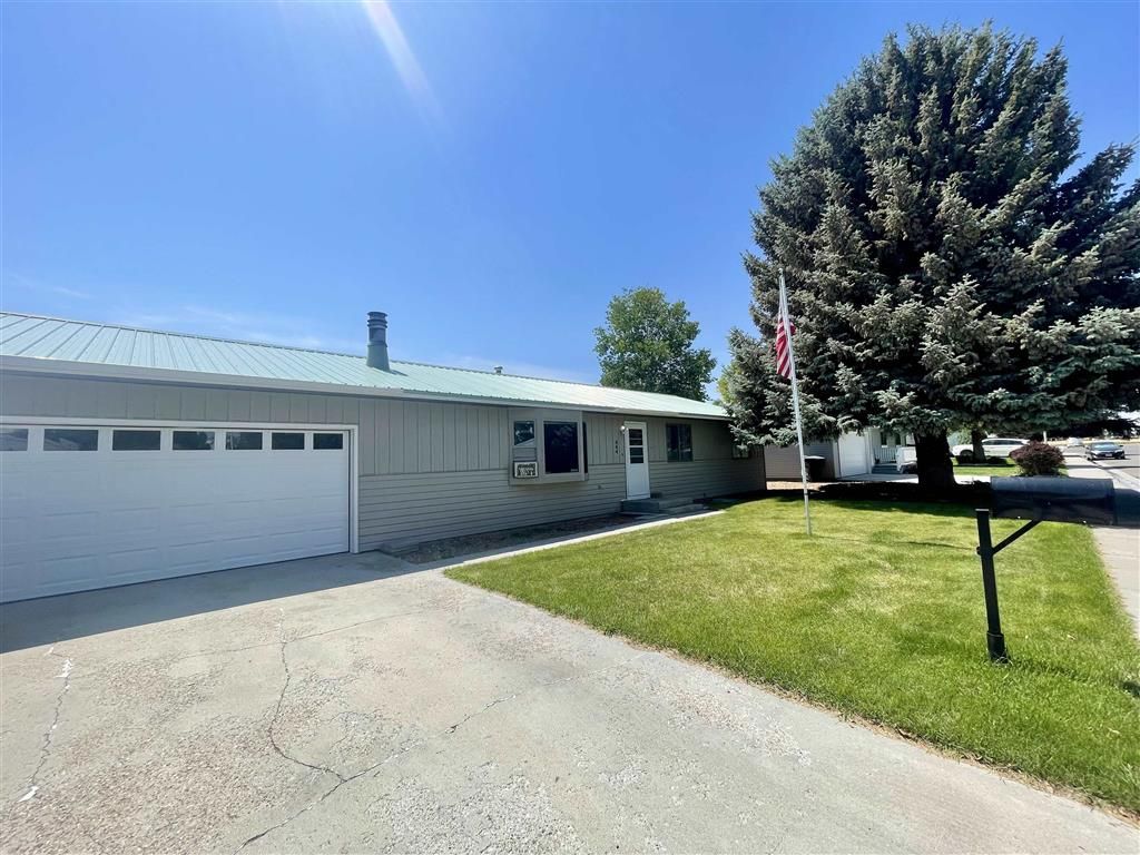 Photo of 544 Beartooth Dr, Powell, WY 82435 (MLS # 10031539)