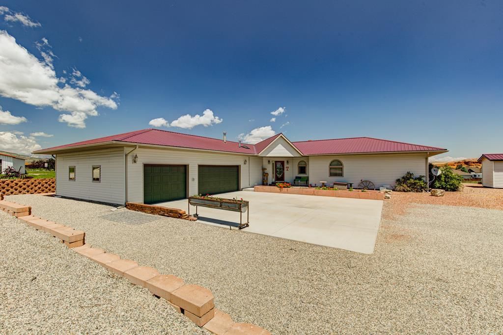 Photo of 138 Southfork Rd, Cody, WY 82414 (MLS # 10020139)