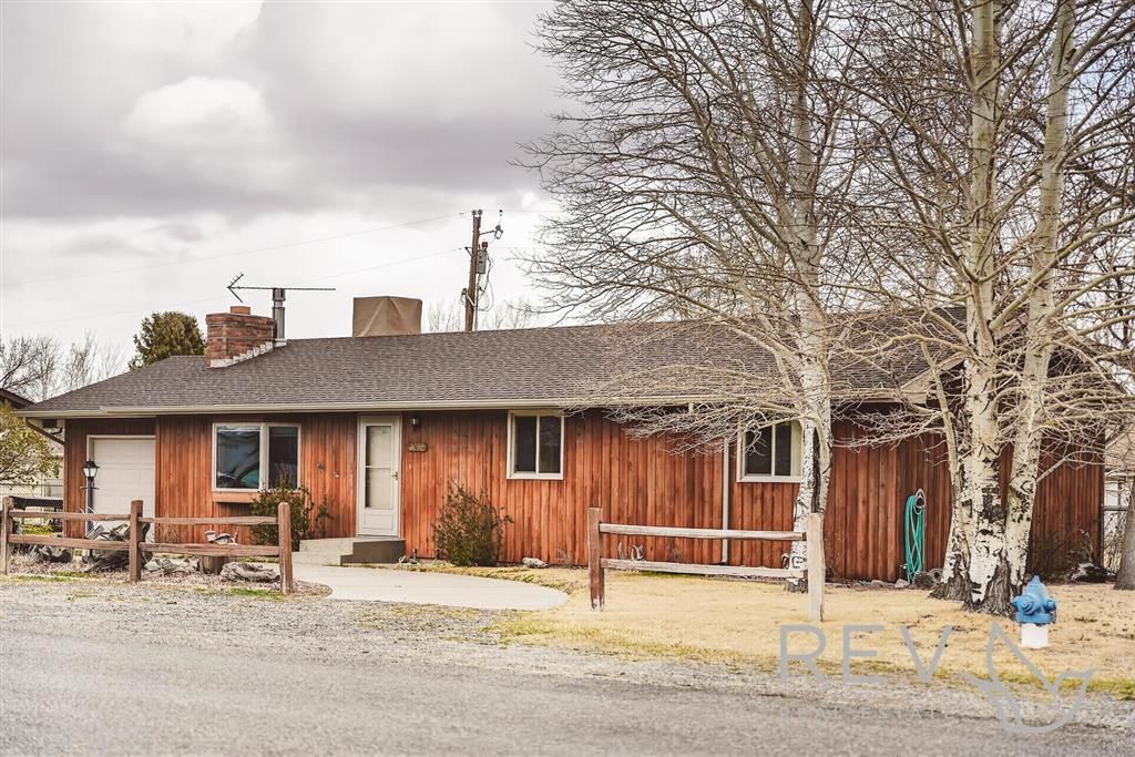 Photo of 2202 Gentle St, Cody, WY 82414 (MLS # 10031930)