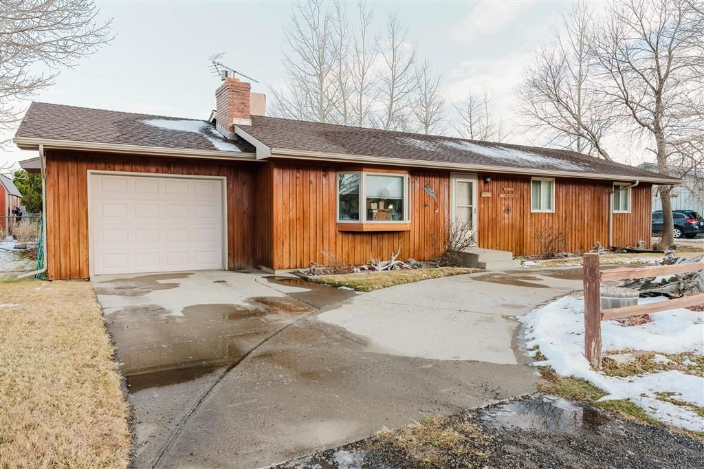 Photo of 2202 Gentle St, Cody, WY 82414 (MLS # 10031930)