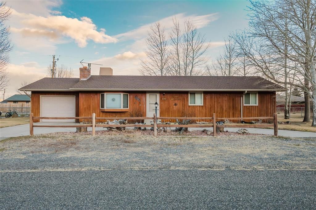 Photo of 2202 Gentle St, Cody, WY 82414 (MLS # 10031930)