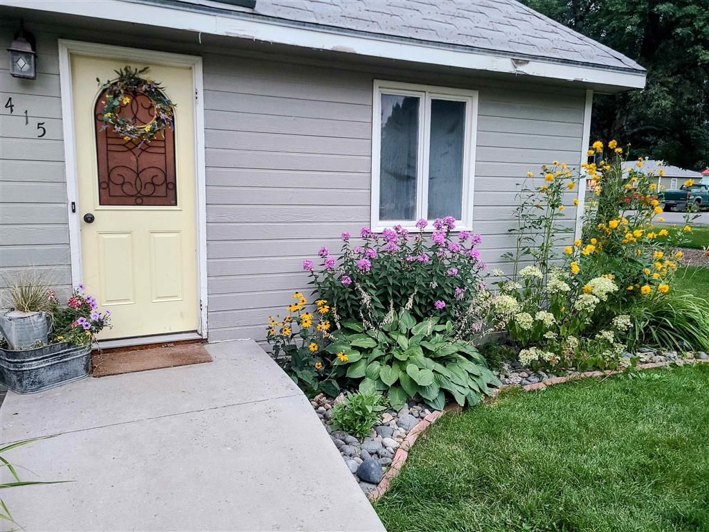 Photo of 415 Holdrege Ave, Basin, WY 82410 (MLS # 10031861)