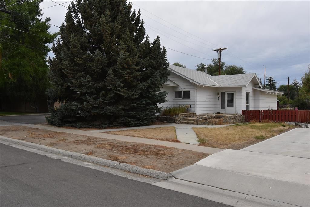 Photo of 425 W 3rd St, Powell, WY 82435 (MLS # 10031616)