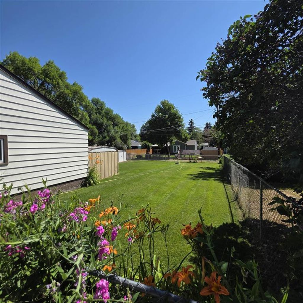 Photo of 1620 21st St, Cody, WY 82414 (MLS # 10031483)