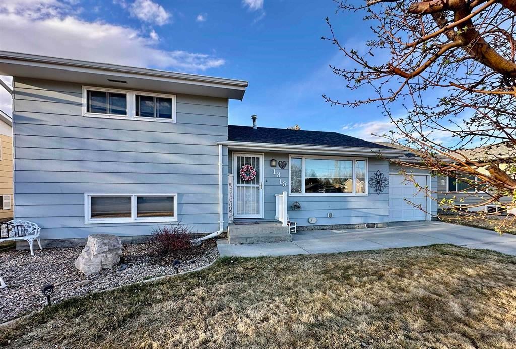 Photo of 1313 Russell Ave, Worland, WY 82401 (MLS # 10032182)