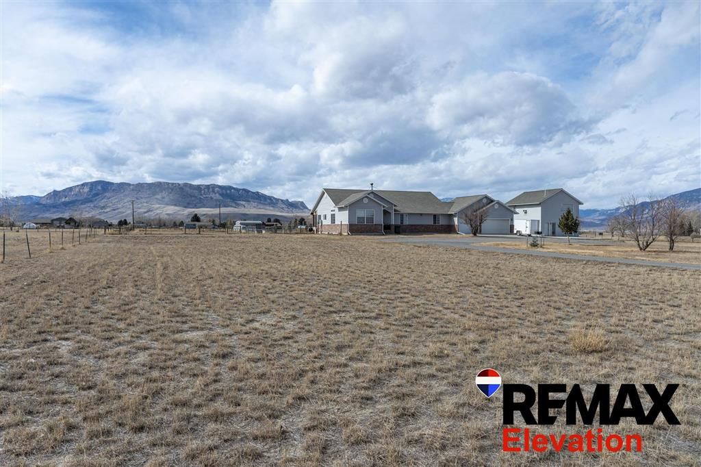 Photo of 25 Range View Dr, Cody, WY 82414 (MLS # 10032146)