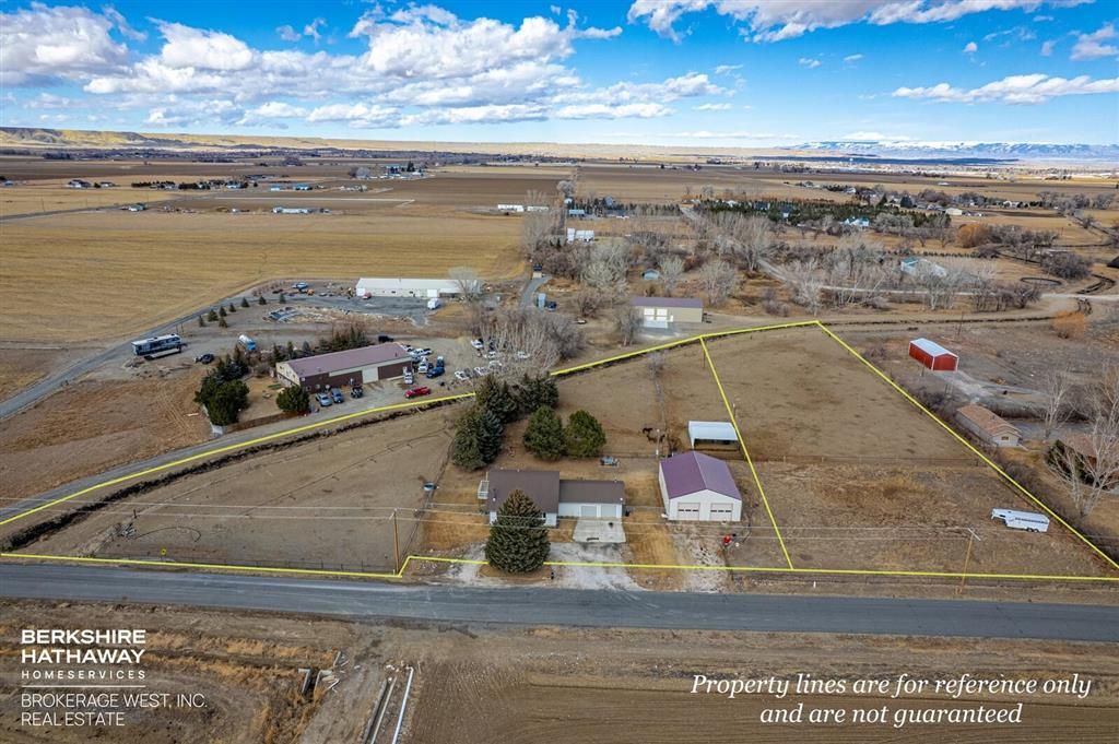 Photo of 1061 Lane 11 1/2, Powell, WY 82435 (MLS # 10032088)