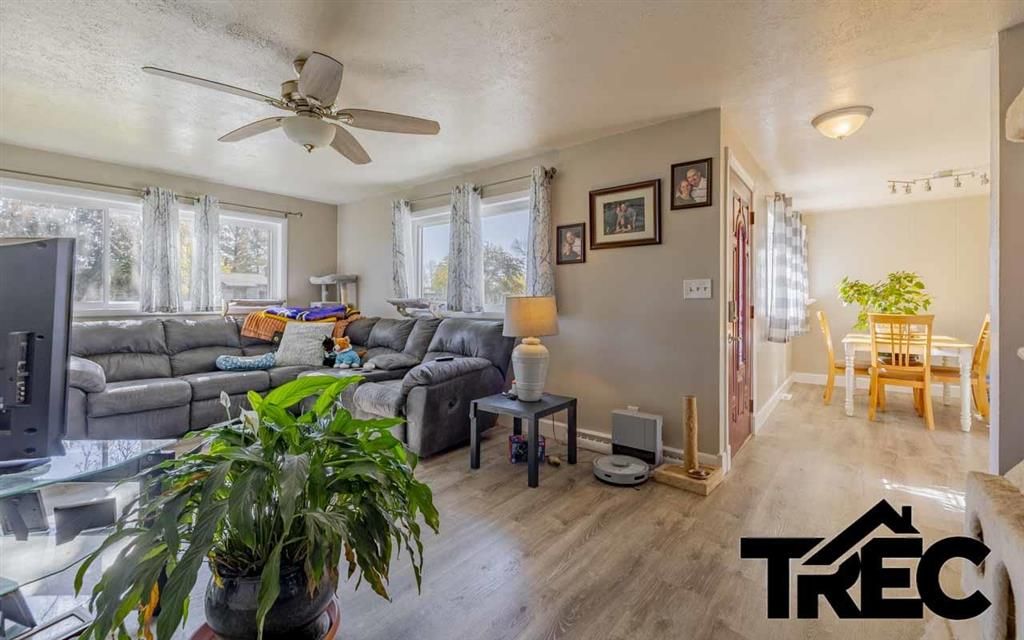 Photo of 542 Cary St, Powell, WY 82435 (MLS # 10032340)