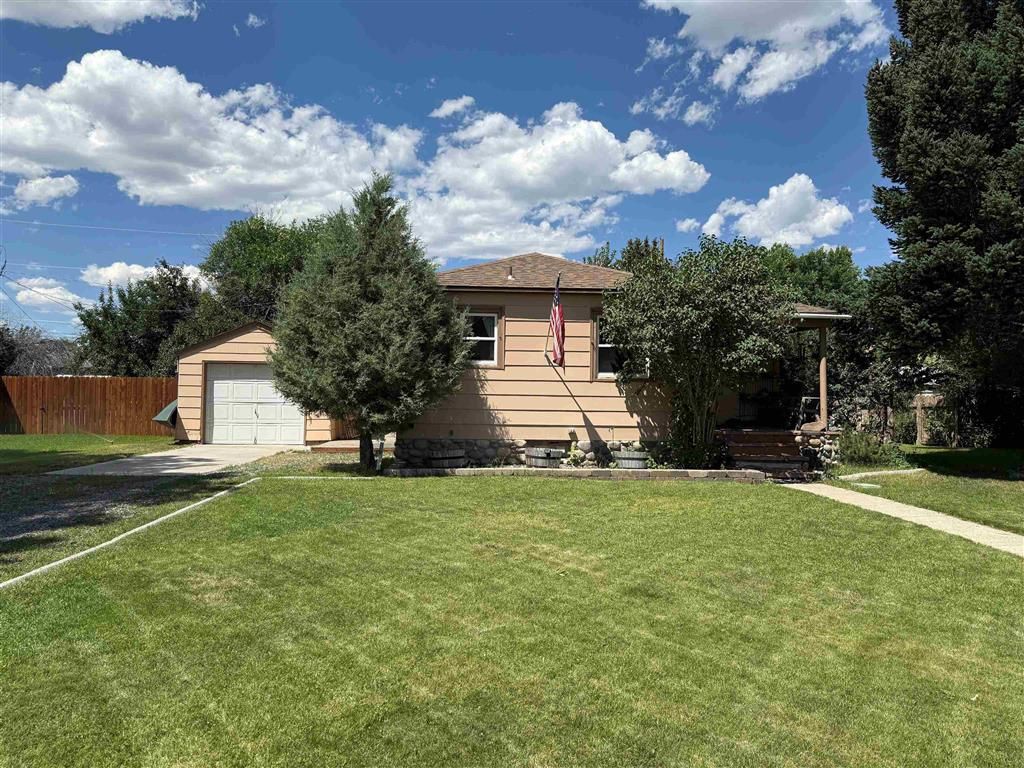 Photo of 2105 Stampede Ave, Cody, WY 82414 (MLS # 10031107)