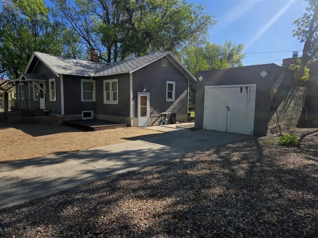 Photo of 225 N 13th St, Worland, WY 82401 (MLS # 10032364)