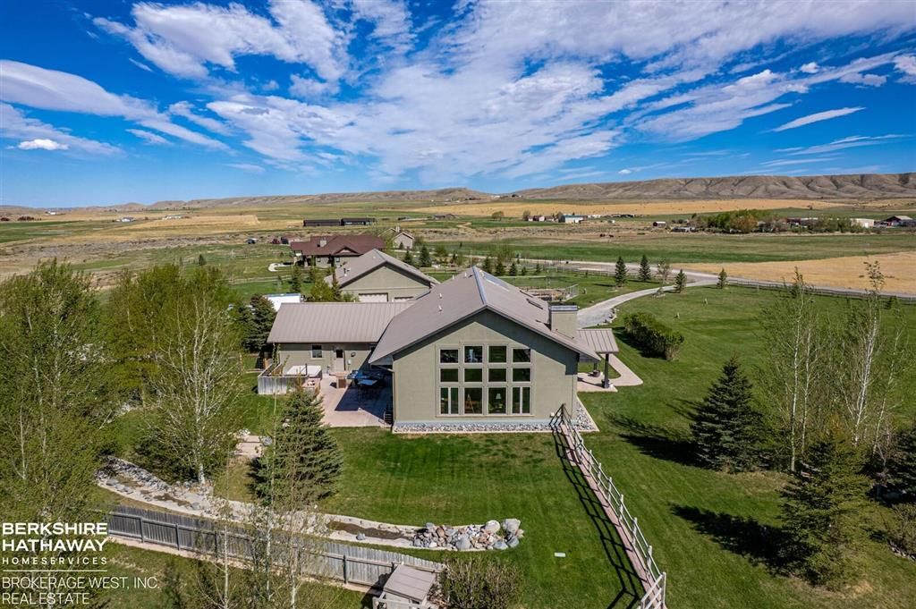 Photo of 15 Ridge View Tr, Cody, WY 82414 (MLS # 10032392)