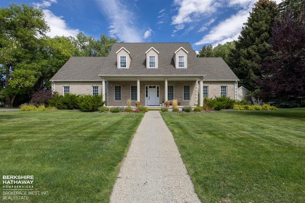 Photo of 1207 Sunshine Ave, Cody, WY 82414 (MLS # 10031685)