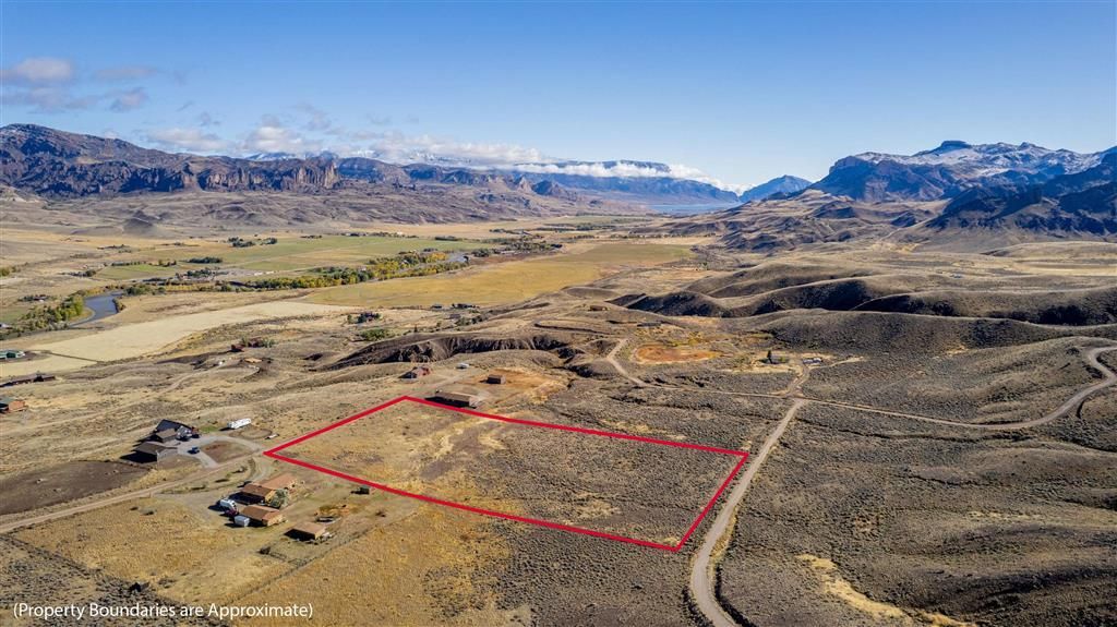 Photo of tbd Wapiti Estates Dr S #Lot 2, Wapiti, WY 82450 (MLS # 10031749)