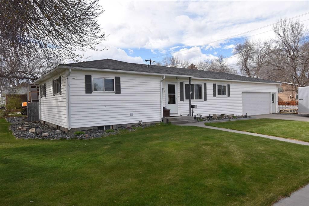 Photo of 506 Shoshone St, Powell, WY 82435 (MLS # 10032224)