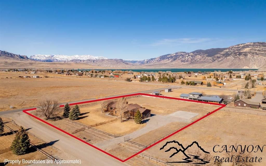 Photo of 5 Panorama Ln, Cody, WY 82414 (MLS # 10032144)