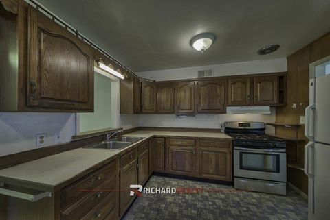 Tiny photo for 705 S 6th St, Basin, WY 82410 (MLS # 10031595)