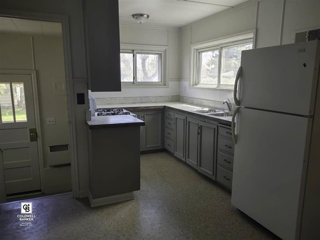 Photo of 2107 Gail Ln, Cody, WY 82414 (MLS # 10031762)