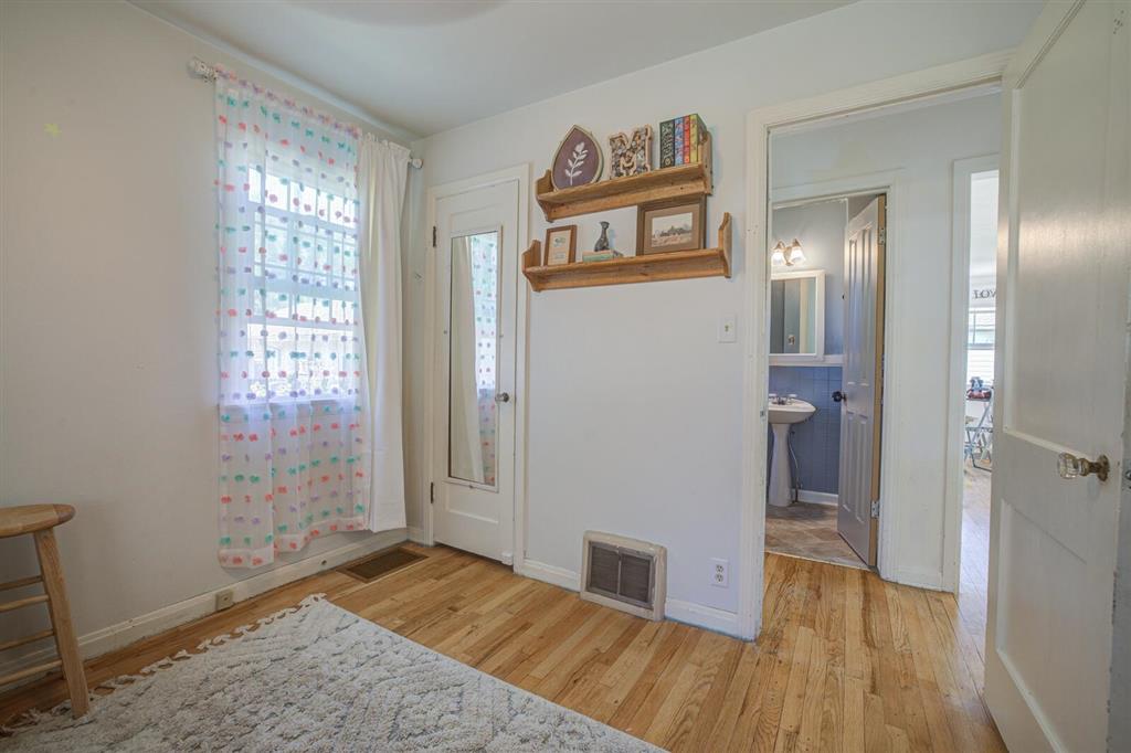 Cody, Wyoming 82414, United States, 3 Bedrooms Bedrooms, ,2 BathroomsBathrooms,Residential,Pending,45107