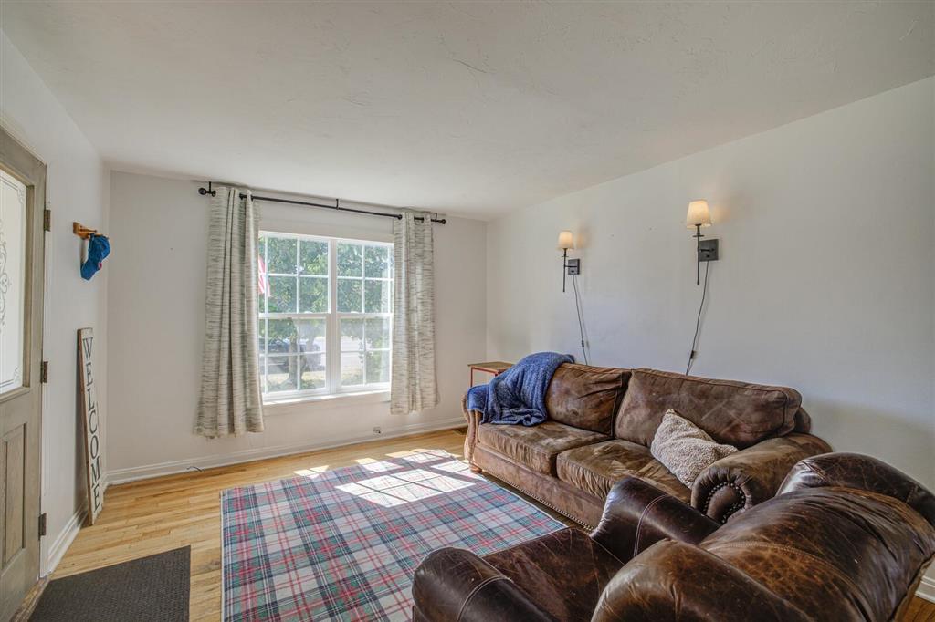 Cody, Wyoming 82414, United States, 3 Bedrooms Bedrooms, ,2 BathroomsBathrooms,Residential,Pending,45107