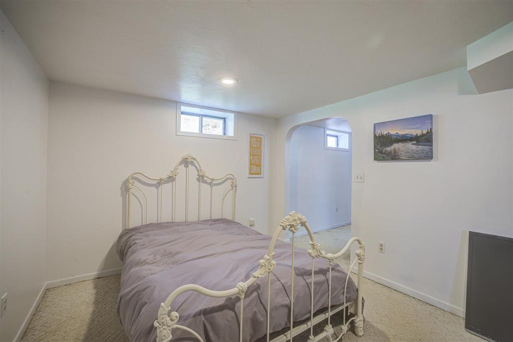 Cody, Wyoming 82414, United States, 3 Bedrooms Bedrooms, ,2 BathroomsBathrooms,Residential,Pending,45107