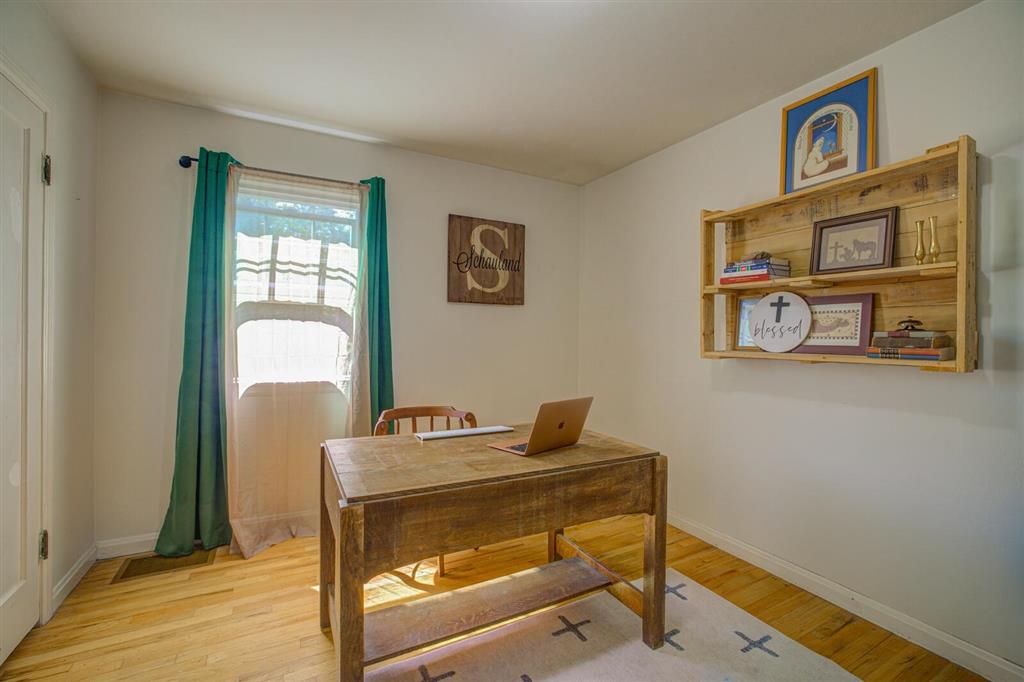 Cody, Wyoming 82414, United States, 3 Bedrooms Bedrooms, ,2 BathroomsBathrooms,Residential,Pending,45107