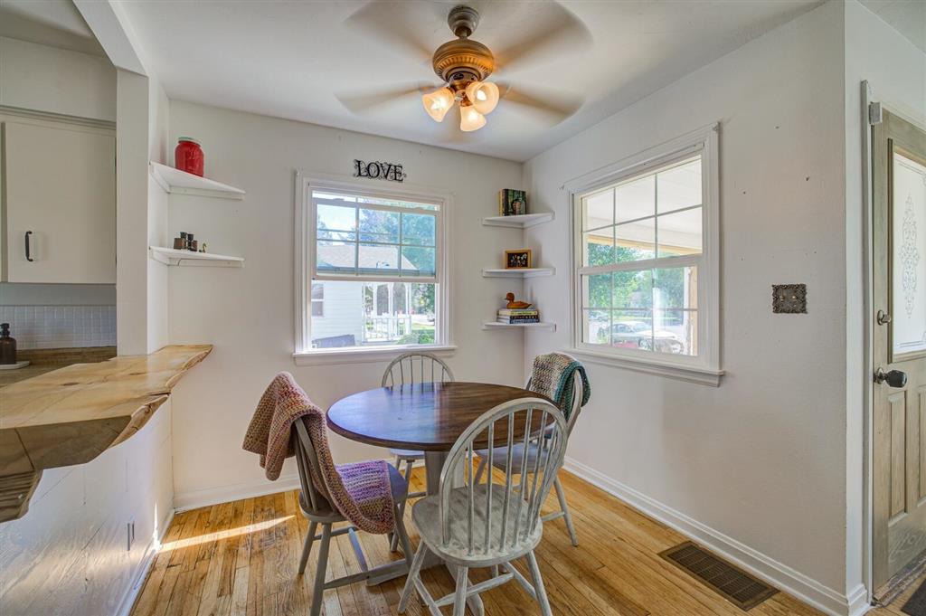 Cody, Wyoming 82414, United States, 3 Bedrooms Bedrooms, ,2 BathroomsBathrooms,Residential,Pending,45107