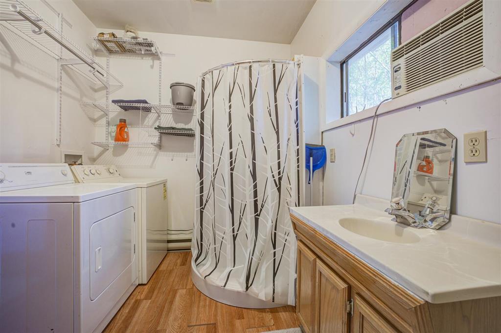 Cody, Wyoming 82414, United States, 3 Bedrooms Bedrooms, ,2 BathroomsBathrooms,Residential,Pending,45107