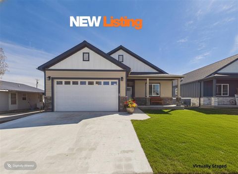 Photo of 272 Park Ave, Lovell, WY 82431 (MLS # 10032215)
