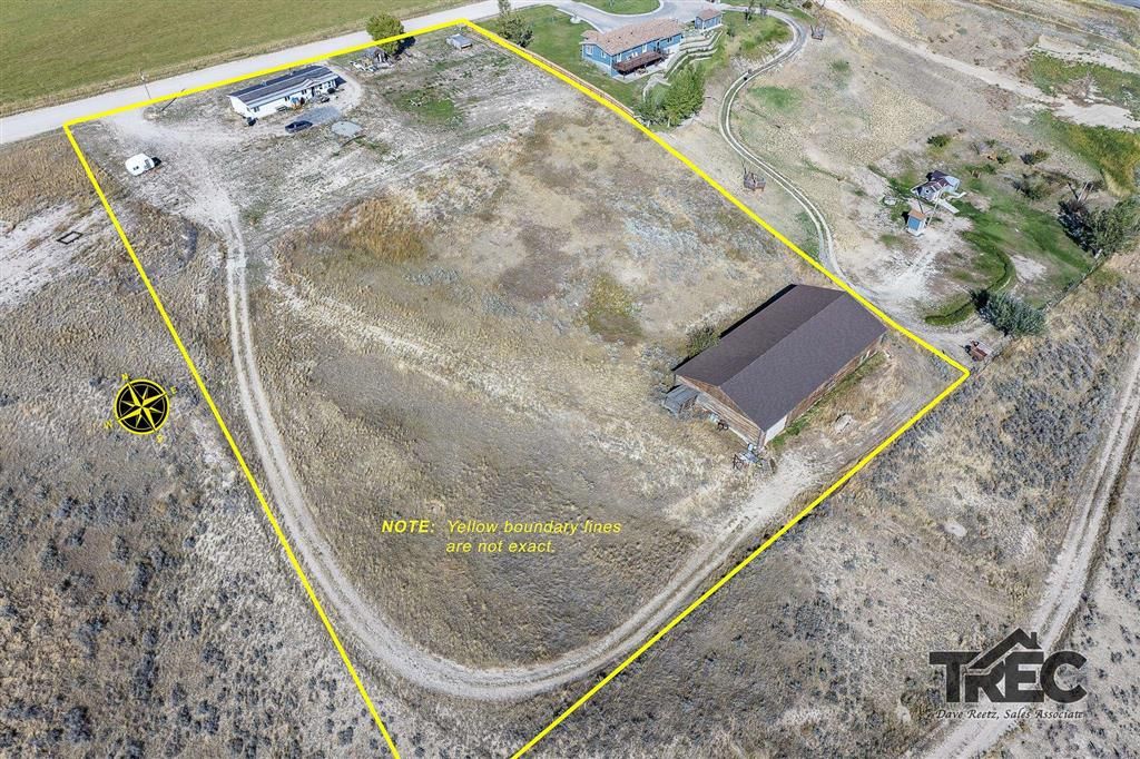 Photo of 1822 Lane 11 1/2, Powell, WY 82435 (MLS # 10031642)