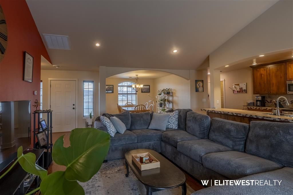 Photo of 2953 E Avenue, Cody, WY 82414 (MLS # 10031890)